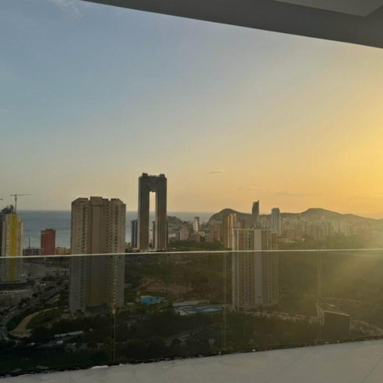 Eagle Tower Benidorm - EAGLE VIEW - 3 bedrooms - Three-Bedroom Apartment with Sea View - 34