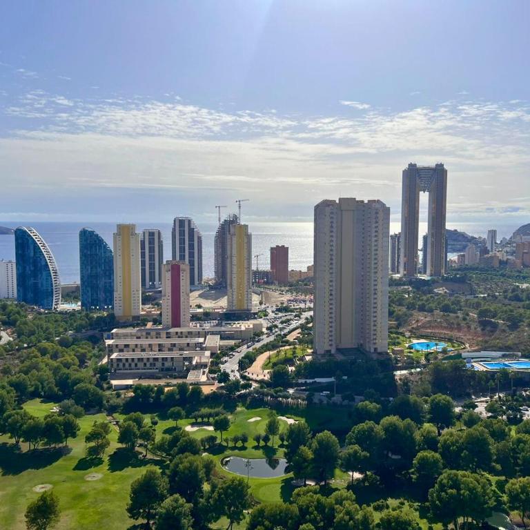 Eagle Tower Benidorm - EAGLE VIEW - 3 bedrooms - Three-Bedroom Apartment with Sea View - 38