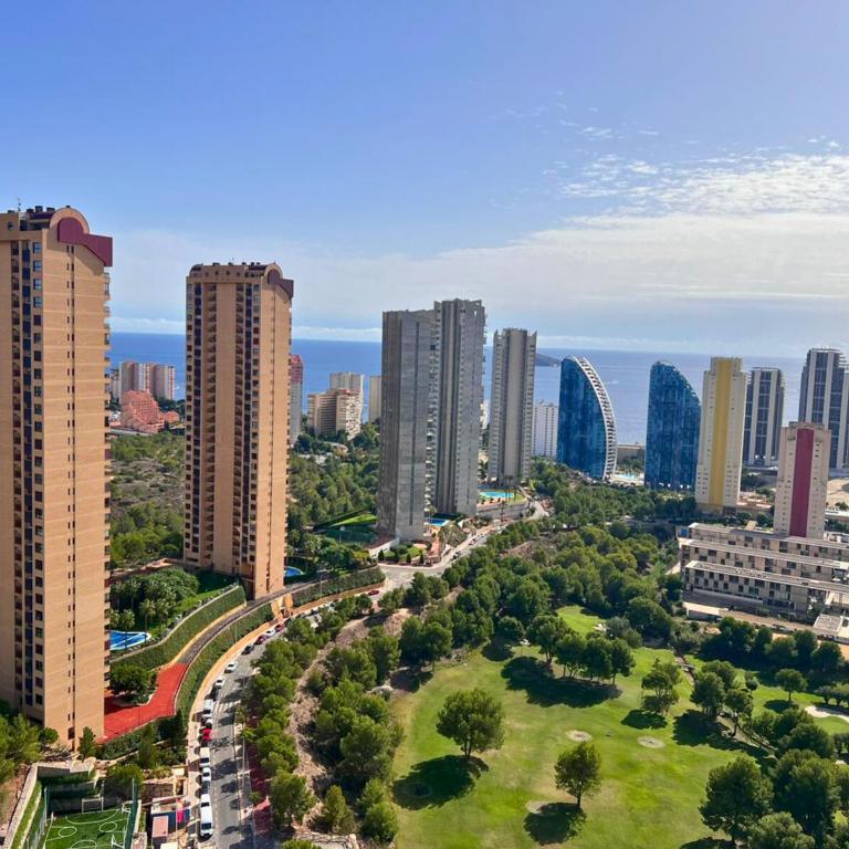 Eagle Tower Benidorm - EAGLE VIEW - 3 bedrooms - Three-Bedroom Apartment with Sea View - 1