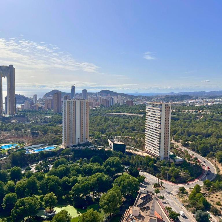 Eagle Tower Benidorm - EAGLE VIEW - 3 bedrooms - Three-Bedroom Apartment with Sea View - 40