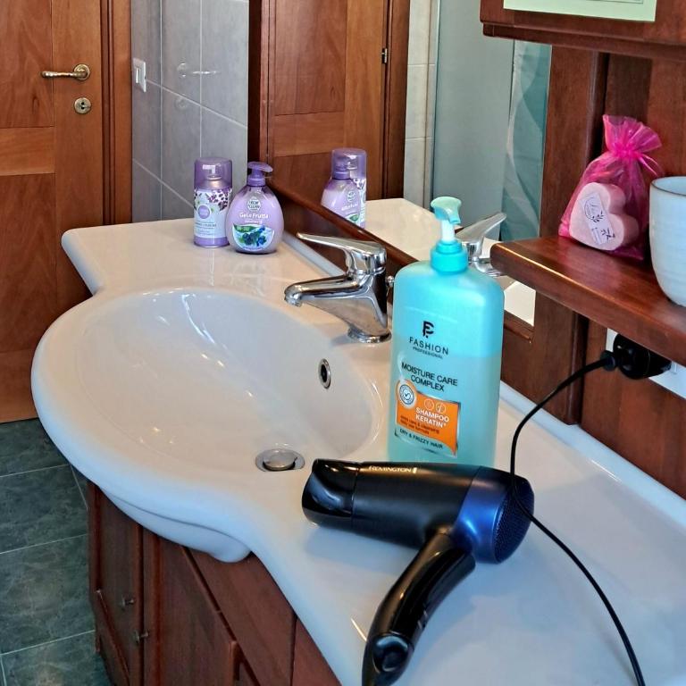 Tolle Economy Stay - Camera Matrimoniale/Doppia con Letti Singoli con Bagno in Comune - 6