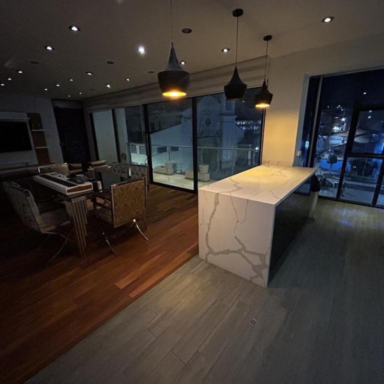Luxury apartment with park views - One-Bedroom Apartment - 6