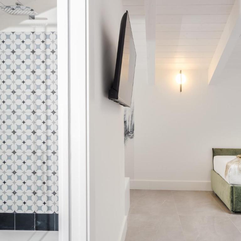 De Vivo Realty - Villa Agatina - Deluxe Triple Room - 6