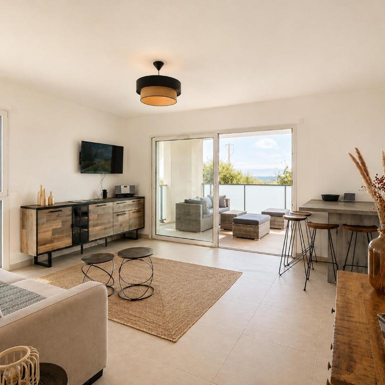 Appartement T2 avec vue mer et citadelle - Apartment mit 1 Schlafzimmer und Meerblick - 2