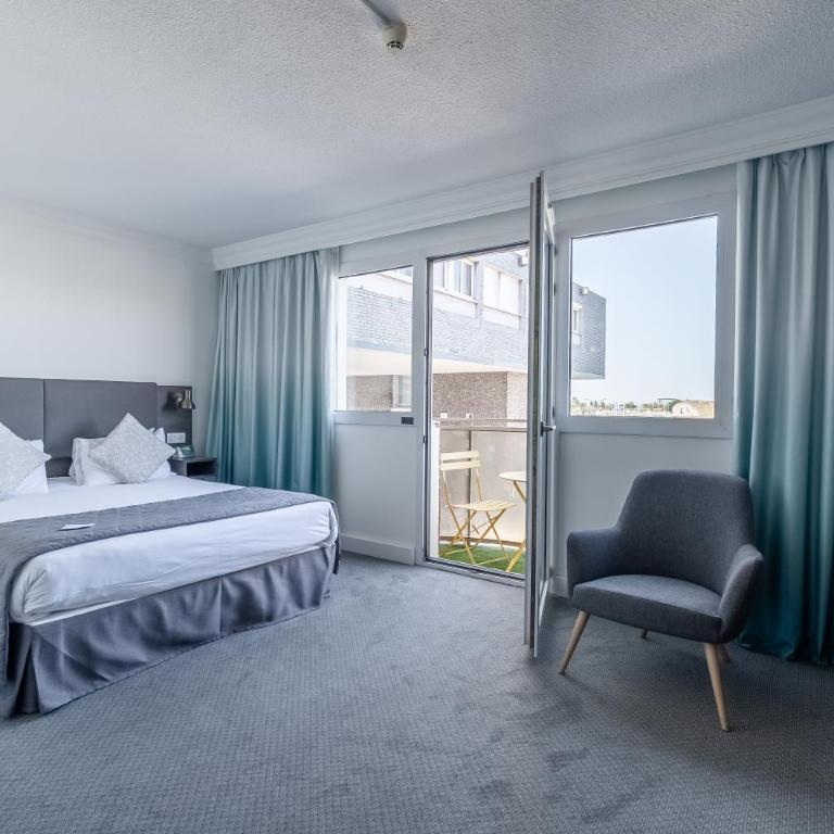 Holiday Inn Calais - Centre Car Ferry by IHG - Chambre Lit Queen-Size Premium - Vue sur Port - 2