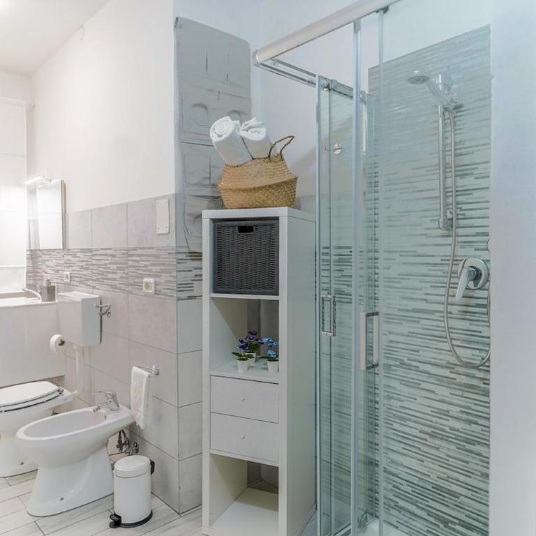 Italia Apartment - Two-Bedroom Apartment - 22