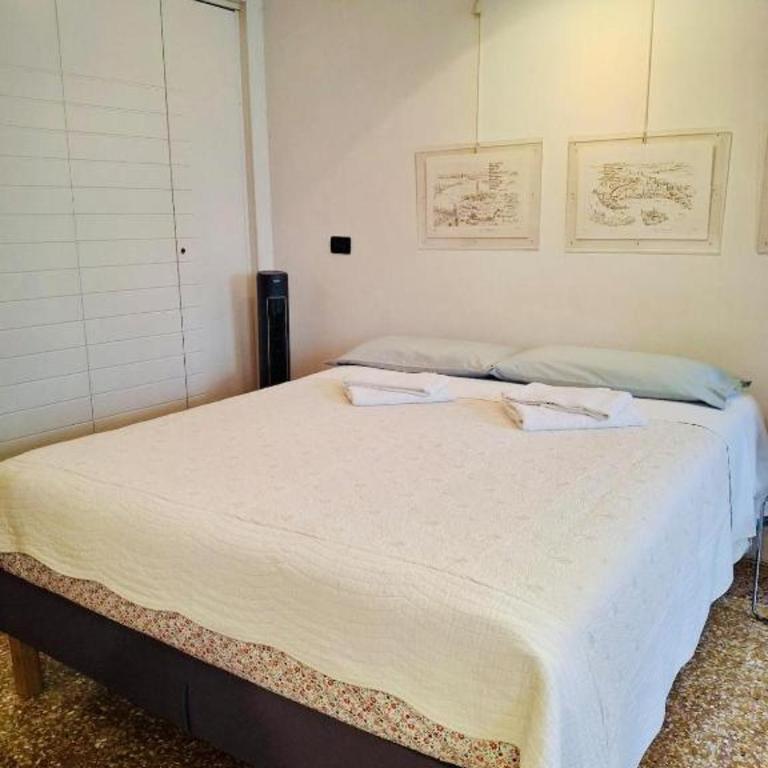 Cannaregio Retreat with Canal View - Double Room with Garden View - 3