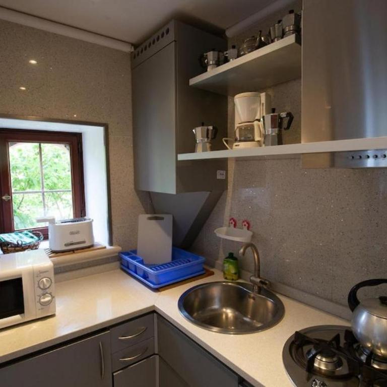Cannaregio Retreat with Canal View - One-Bedroom Apartment - 5