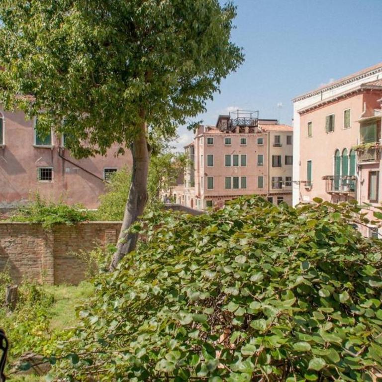 Cannaregio Retreat with Canal View - One-Bedroom Apartment - 6
