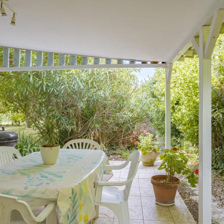 T3 Grand jardin proche mer - Deluxe-Apartment mit 2 Schlafzimmern und Gartenblick - 18