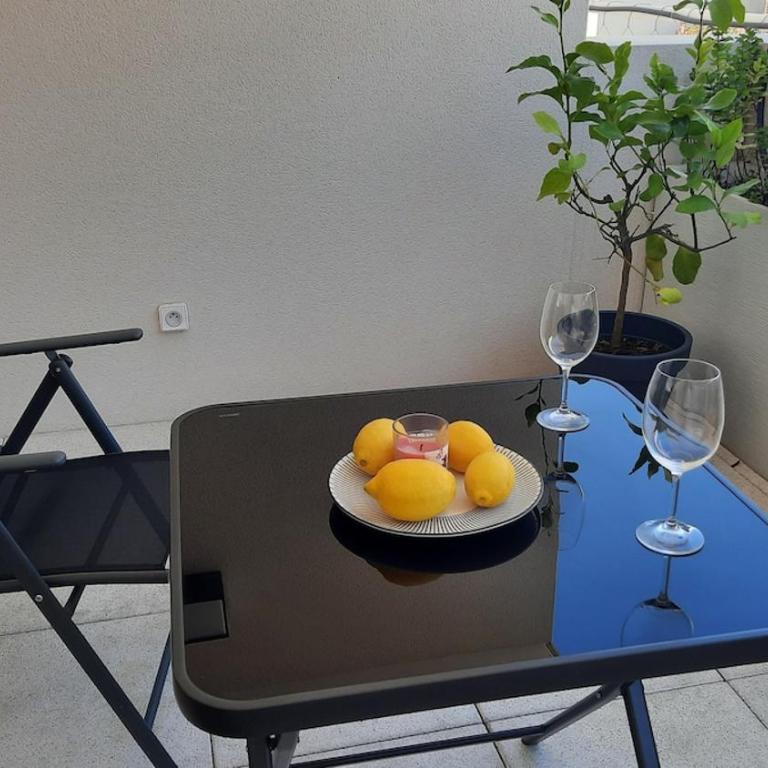 Appartement cosy et lumineux avec belle terrasse, à deux pas du tram Sabines - Appartement 1 Chambre - 14