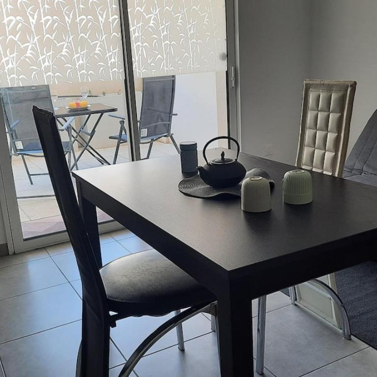 Appartement cosy et lumineux avec belle terrasse, à deux pas du tram Sabines - Appartement 1 Chambre - 25