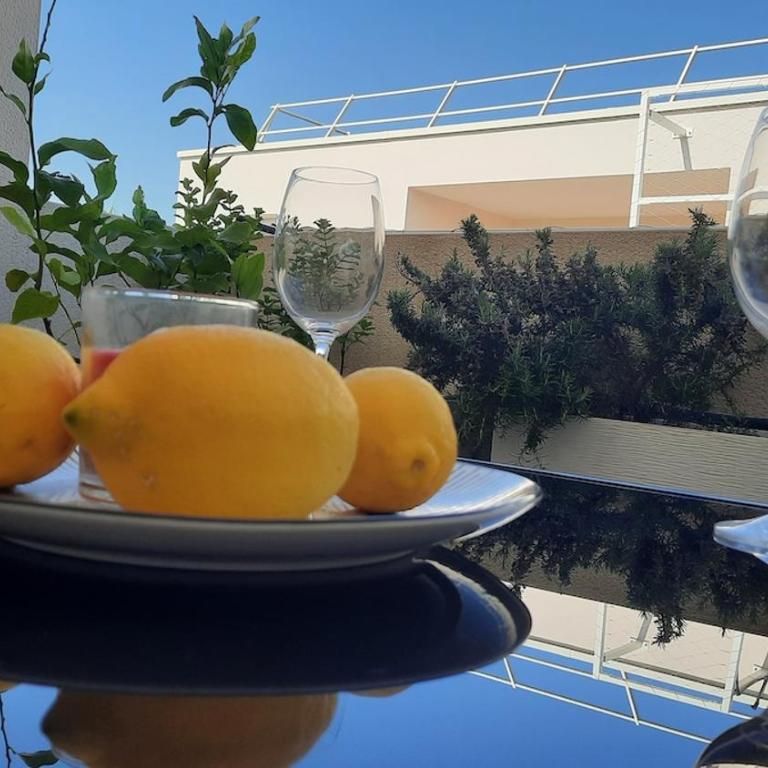 Appartement cosy et lumineux avec belle terrasse, à deux pas du tram Sabines - Appartement 1 Chambre - 27