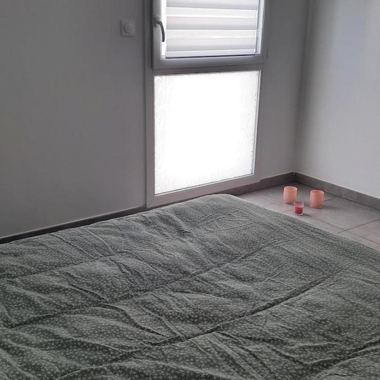 Appartement cosy et lumineux avec belle terrasse, à deux pas du tram Sabines - Appartement 1 Chambre - 32