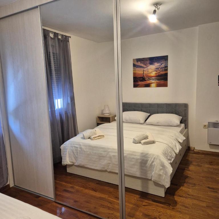 Stan na dan Mostar - Apartman sa 2 Spavaće Sobe - 1