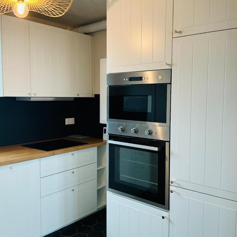 superbe appartement 3 chambres 5 min de la plage - Three-Bedroom Apartment - 20