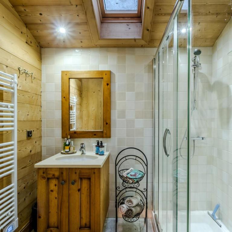 Chalet Le Lochet - Calme et chaleureux pour 8 - Maison de Vacances - 5