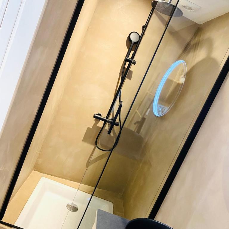 Studio chaleureux rénové au coeur du village - Standard Studio - 7