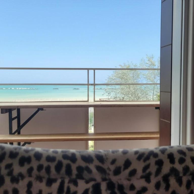 CN043 - Cesenatico, quadrilocale fronte mare con terrazza panoramica - Three-Bedroom Apartment - 2