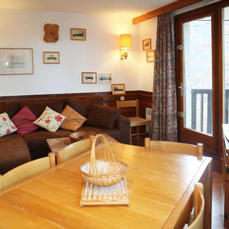 Appartement confort 2P, 6 pers, cœur de station, accès direct pistes, cheminée, WiFi, TV, balcon ouest - FR-1-322-297 - Appartement (6 Adultes) - 1