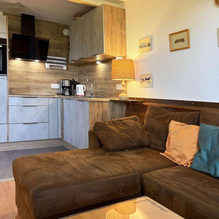Appartement confort 2P, 6 pers, cœur de station, accès direct pistes, cheminée, WiFi, TV, balcon ouest - FR-1-322-297 - Appartement (6 Adultes) - 3