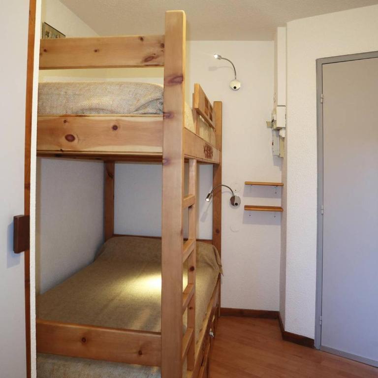 Appartement confort 2P, 6 pers, cœur de station, accès direct pistes, cheminée, WiFi, TV, balcon ouest - FR-1-322-297 - Appartement (6 Adultes) - 6