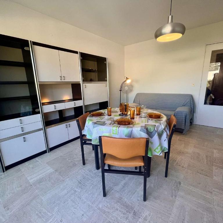 Cavalaire : Appartement 2 Pièces, à 300m Plage, Clim, Balcon - FR-1-226B-331 - Apartment (4 Adults) - 7