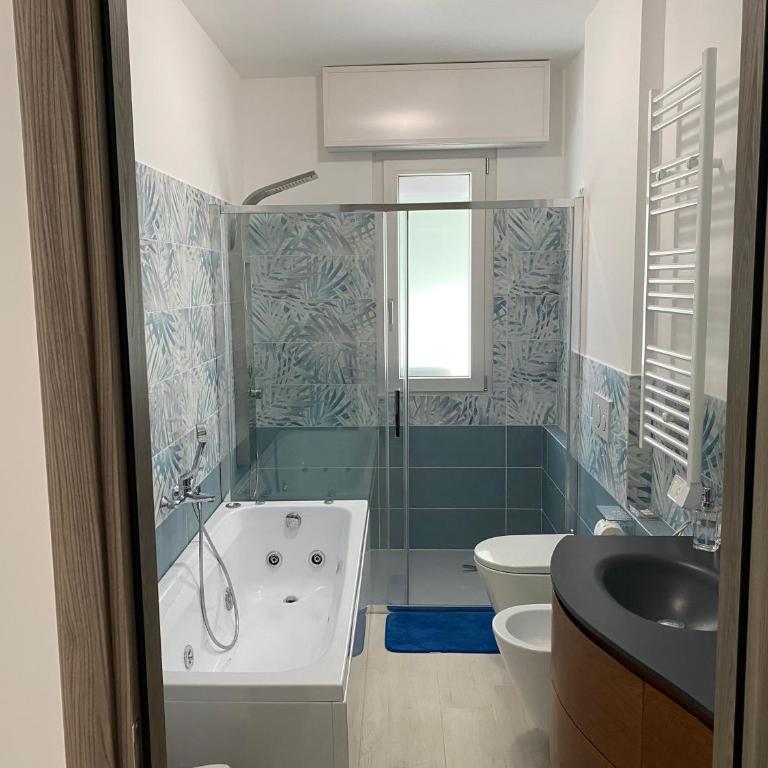 Rifugio del Mare con piscina e palestra - Two-Bedroom Apartment with Pool View - 9