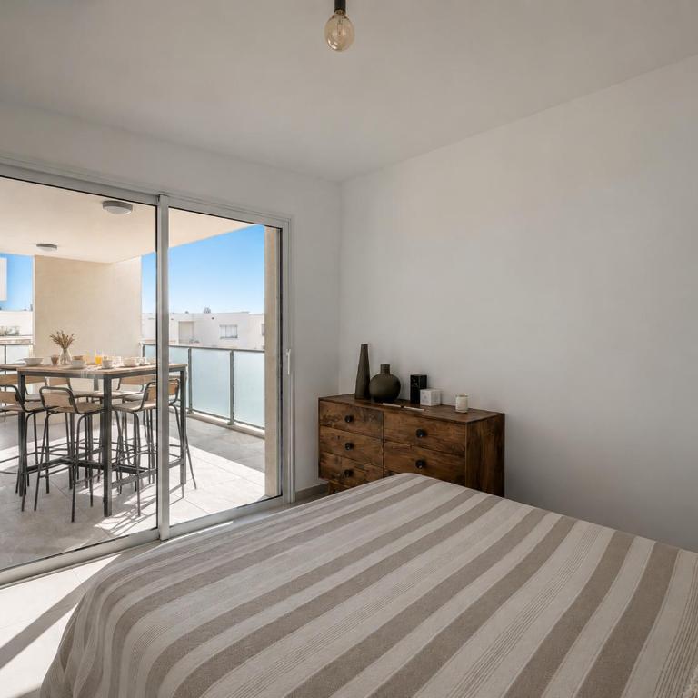 Appartement dans résidence avec piscine - Two-Bedroom Apartment with Terrace - 9