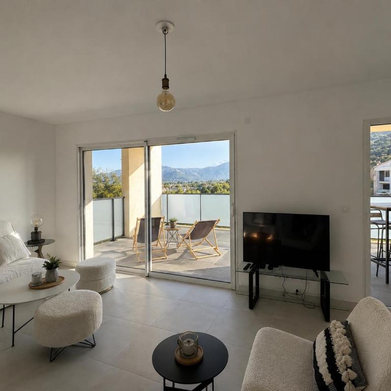 Appartement dans résidence avec piscine - Two-Bedroom Apartment with Terrace - 2