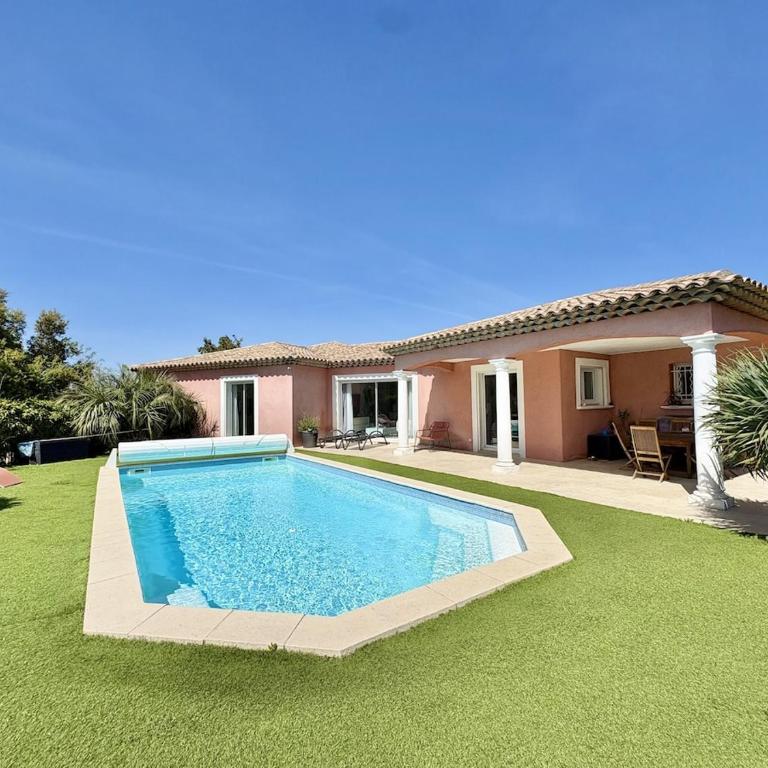 Villa avec piscine, 4 chambres, jardin, dans le massif des maures - Villa con Piscina Privata - 1