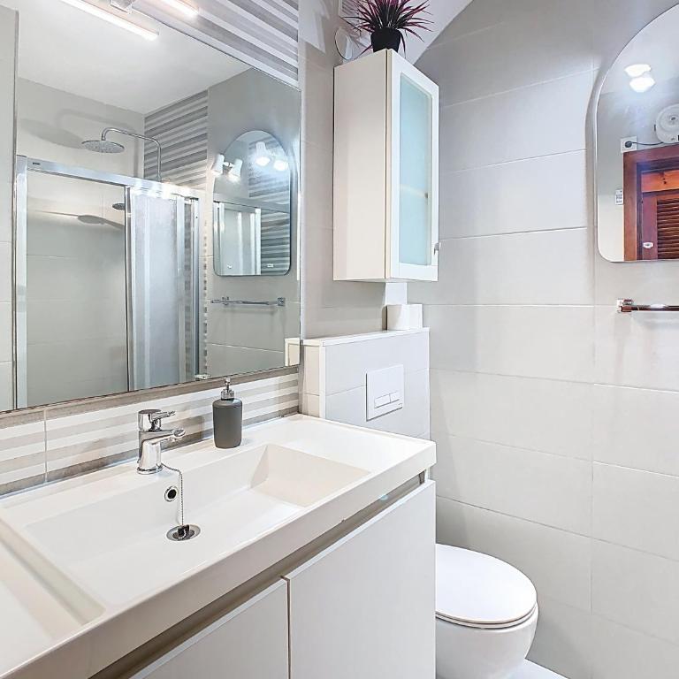 Apartamento urb La Felicidad, 200 m de la playa - Apartamento de 2 dormitorios con terraza - 20