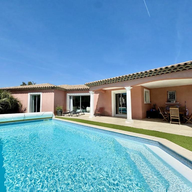 Villa avec piscine, 4 chambres, jardin, dans le massif des maures - Villa con Piscina Privata - 15