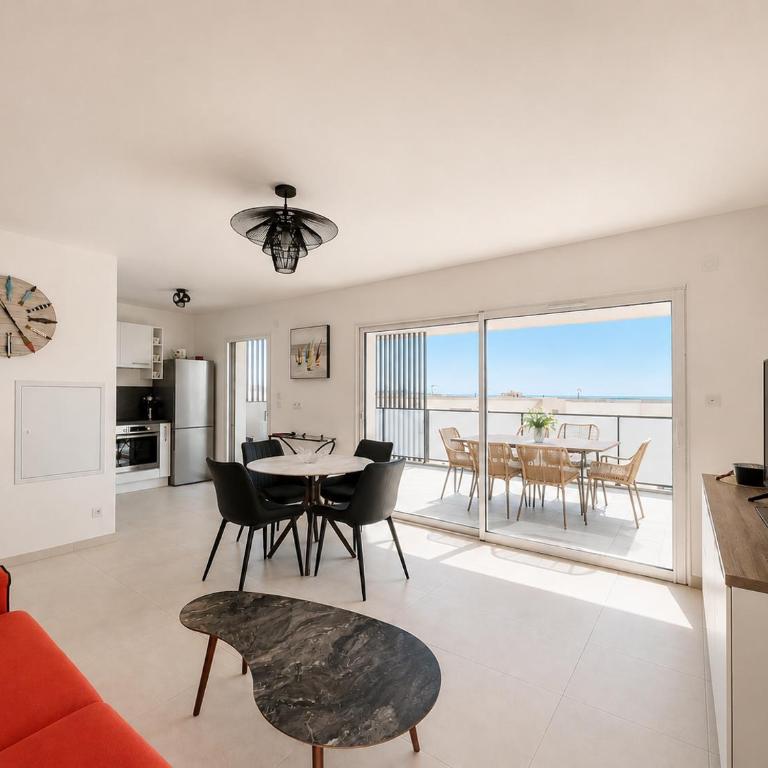 Appartement T2 dans une résidence avec piscine - Appartamento con 1 Camera da Letto, Vista Mare e Terrazza - 1