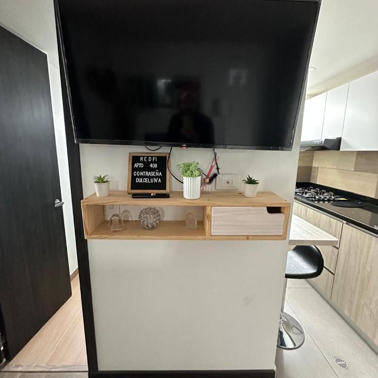 hermoso apto con balcon en Unicentro wifi cocina parqueadero - Three-Bedroom Apartment - 74