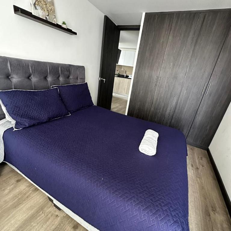 hermoso apto con balcon en Unicentro wifi cocina parqueadero - Three-Bedroom Apartment - 79