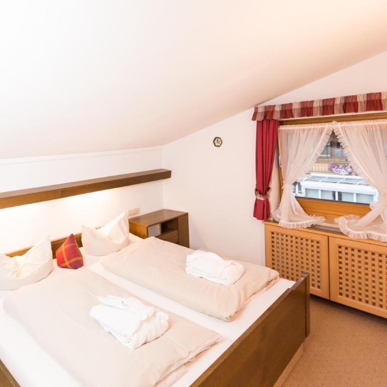 Hotel Sonnleiten - Familienzimmer mit Balkon - 2
