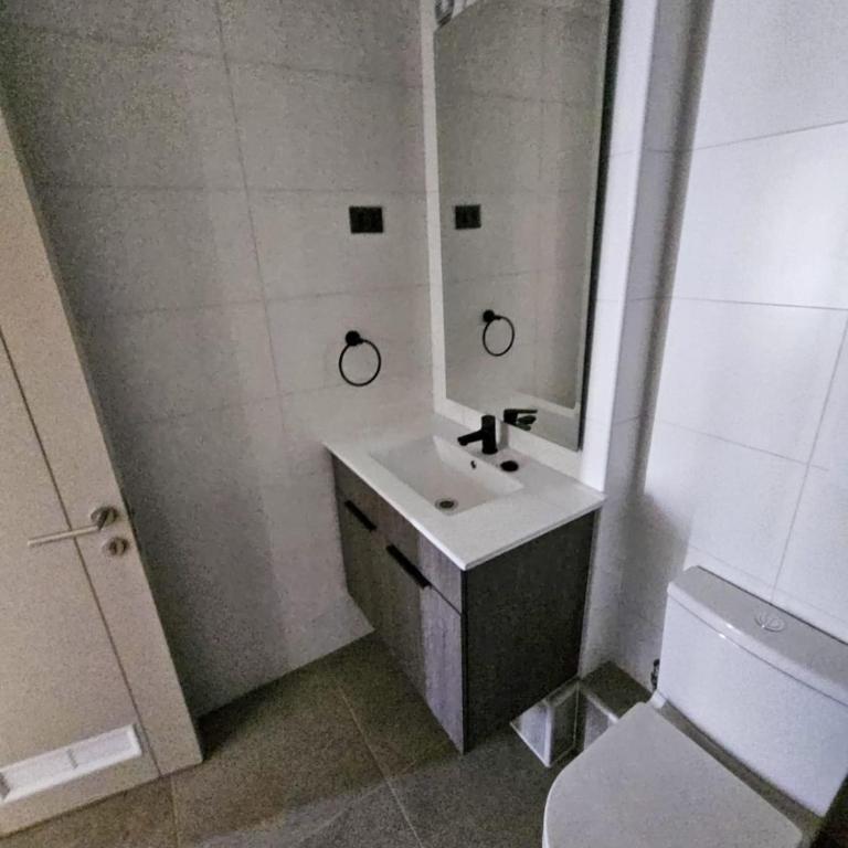 Universidad de Chile Hospital Apartment with Parking - One-Bedroom Apartment - 23