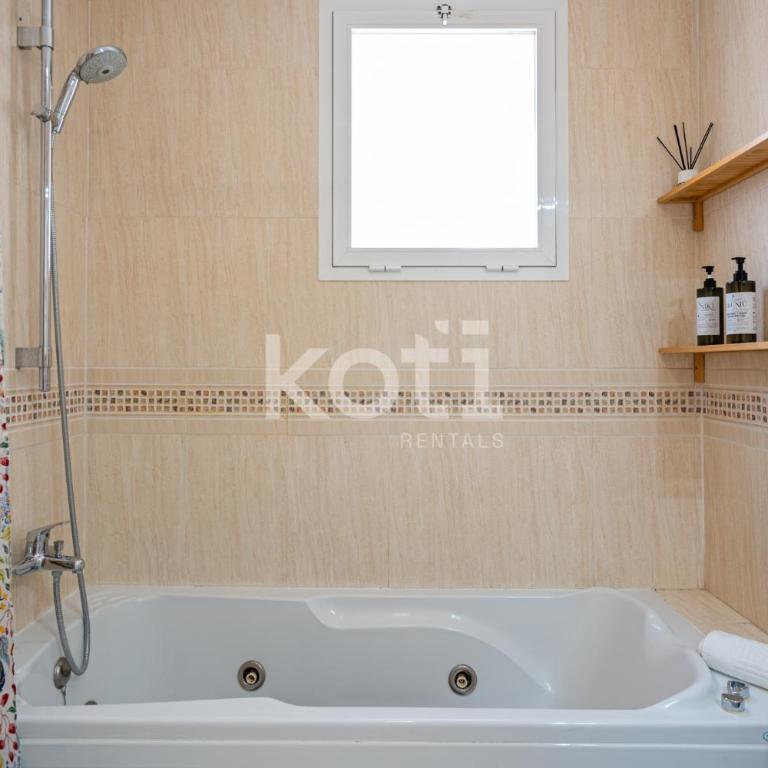 Terraza y Parking - Ático Capitán - Koti Rentals - Apartamento de 2 dormitorios - 11