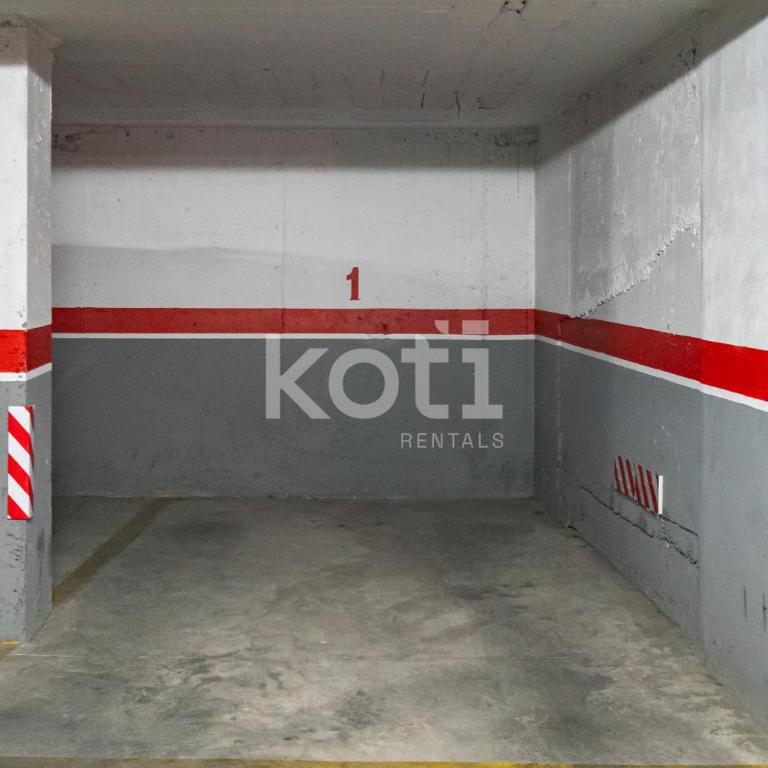 Terraza y Parking - Ático Capitán - Koti Rentals - Apartamento de 2 dormitorios - 40