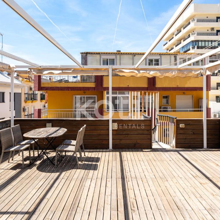 Terraza y Parking - Ático Capitán - Koti Rentals - Apartamento de 2 dormitorios - 30