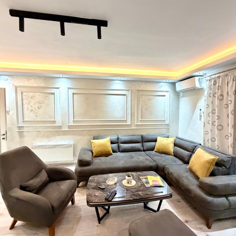 Apartment Sofia - Modern 2-Bedroom Retreat Near Kotor Old Town - Two-Bedroom Apartment - 8