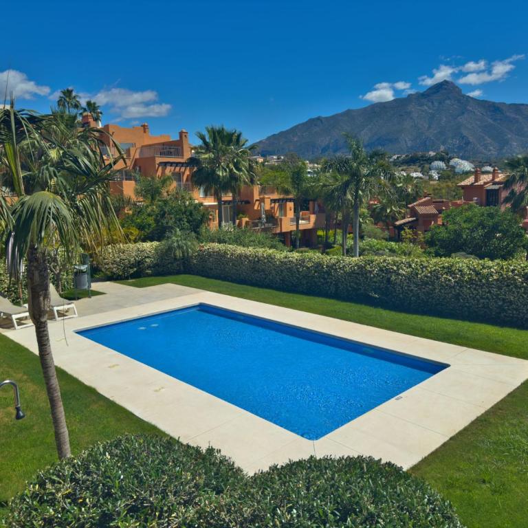 Alminar de Marbella 3D - Apartamento con vistas a la piscina - 1