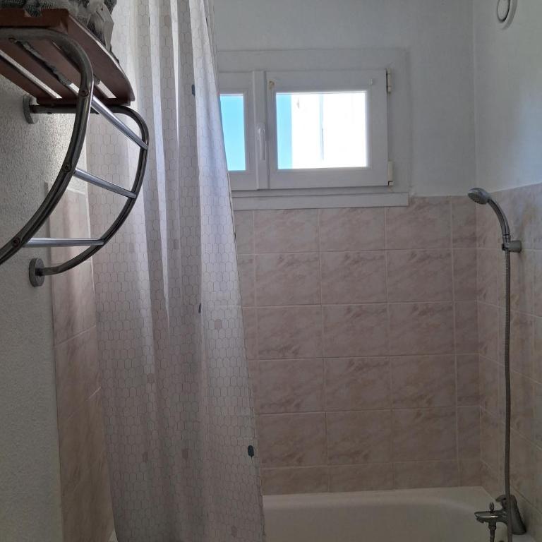 apt le zinnias - One-Bedroom Apartment - 3