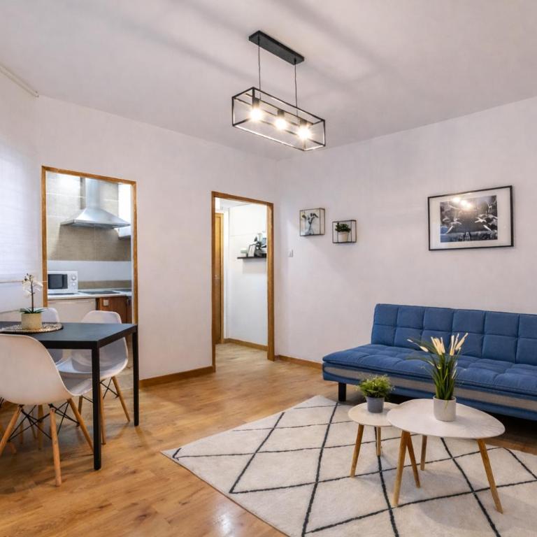 Moderno & Chic Plaza España - One-Bedroom Apartment - 9