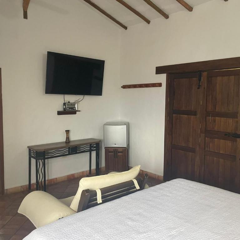 Hotel Lengerke Barichara - Double Room with Mountain View - 2