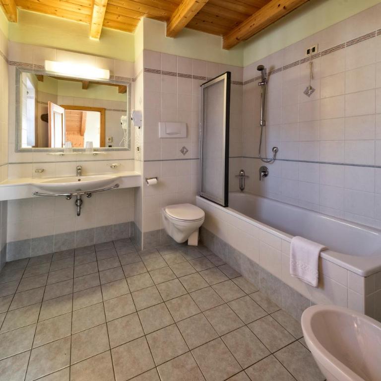 Hotel Brunella - Camera Matrimoniale/Doppia con Letti Singoli - 18