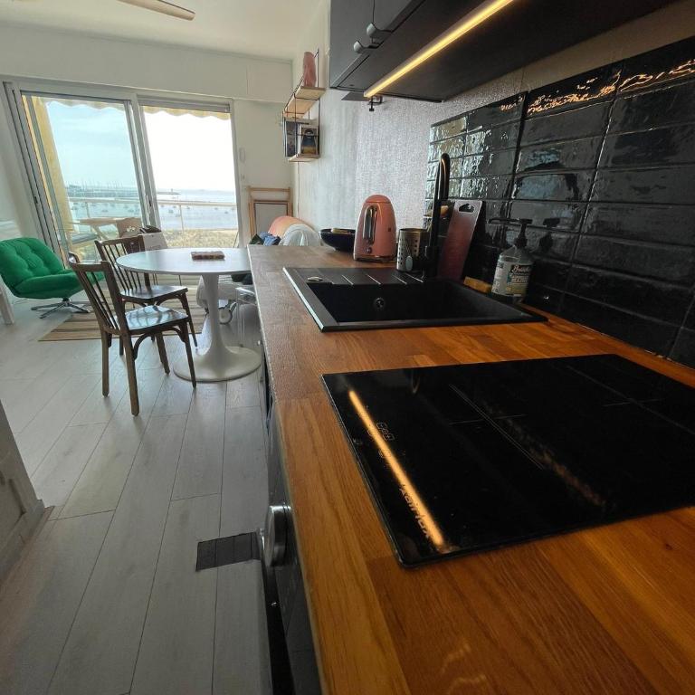 Appartement front de mer - Terrasse - Appartement 1 Chambre Supérieur avec Balcon - 18