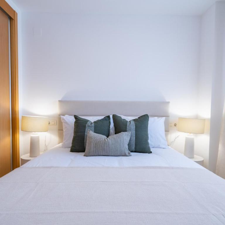 Delightfully Furnished Ground Floor 2 Bed Apartment in Casares Costa - Apartamento - 9