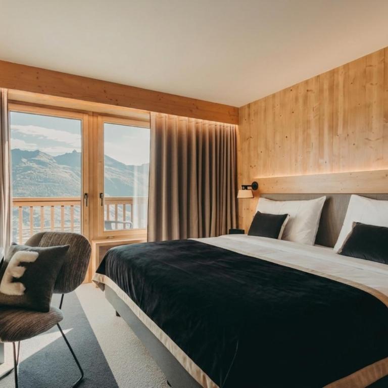 Eringer Hotel - Doppelzimmer mit Balkon - 1